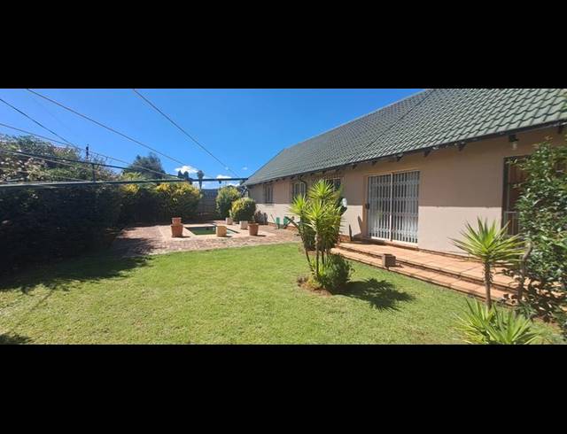 3 BEDROOM HOUSE FOR SALE IN PARKRAND